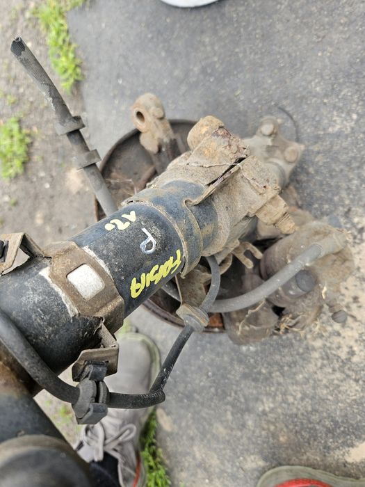 Mcperson zwrotnica lewa prawa  przód skoda fabia II Lift