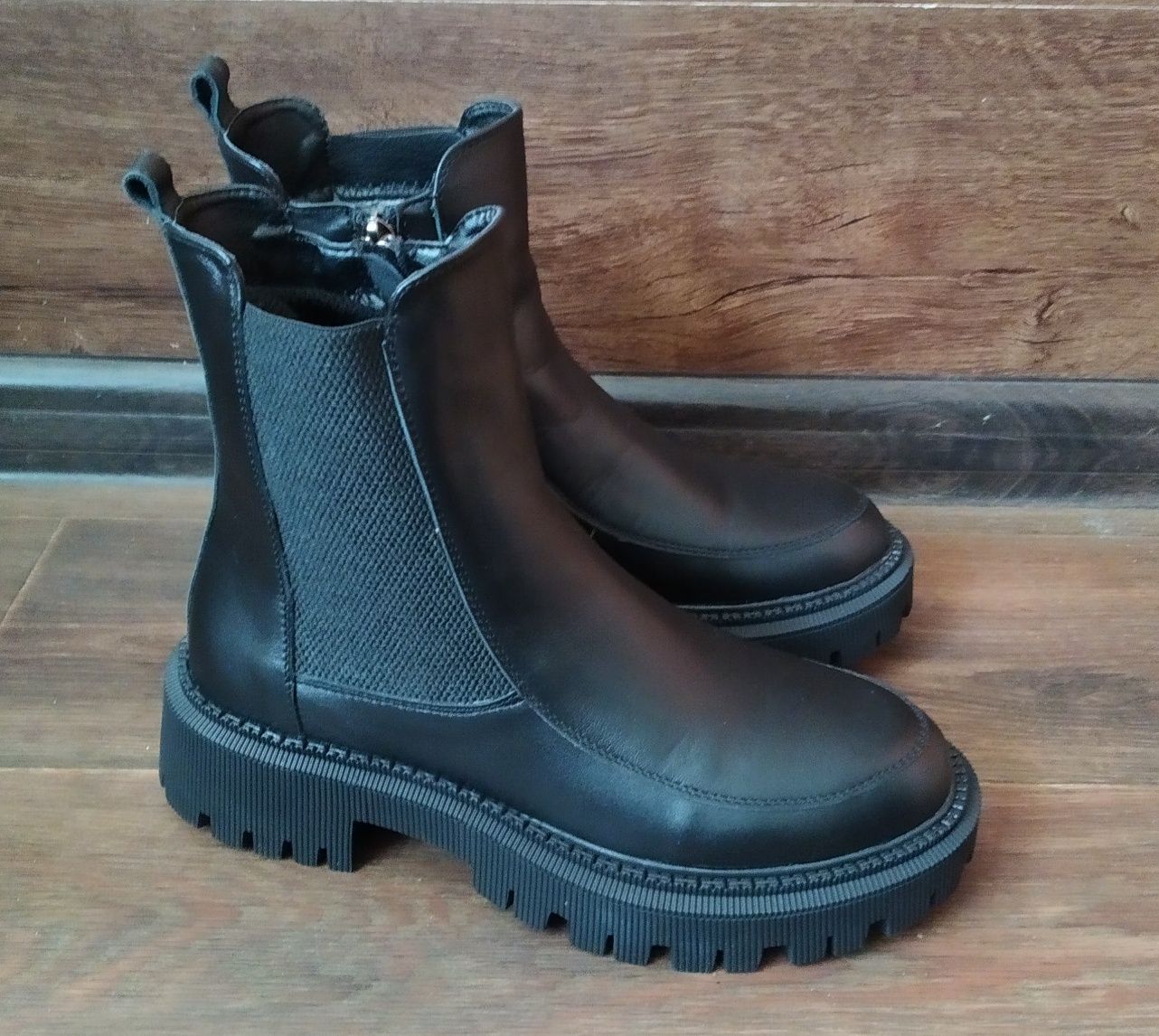 Зимние ботинки Челси женские кожаные черные