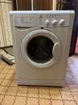 Продам пральну машину indesit