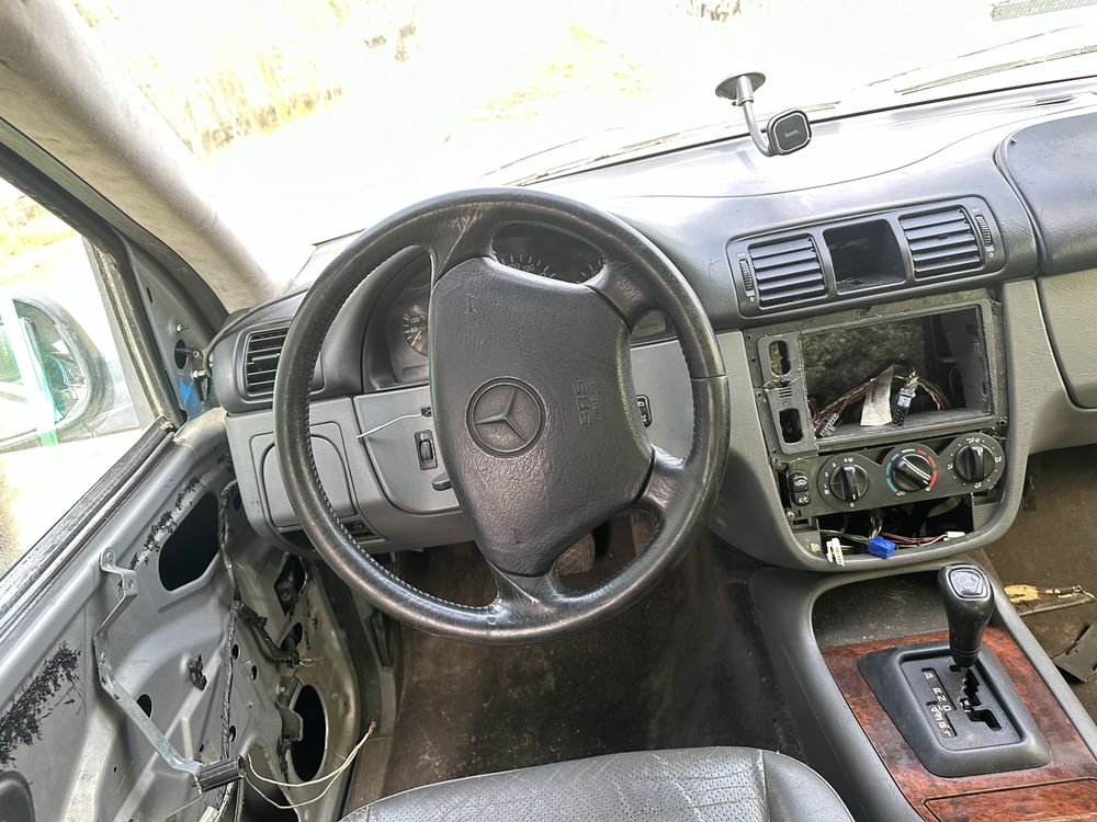 Mercedes-Benz ML320 бензин 3.2