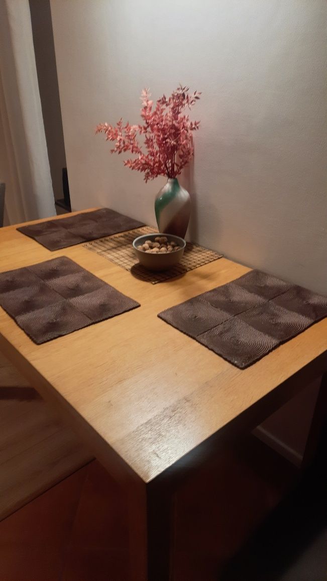 Stół kuchenny +4 krzesla