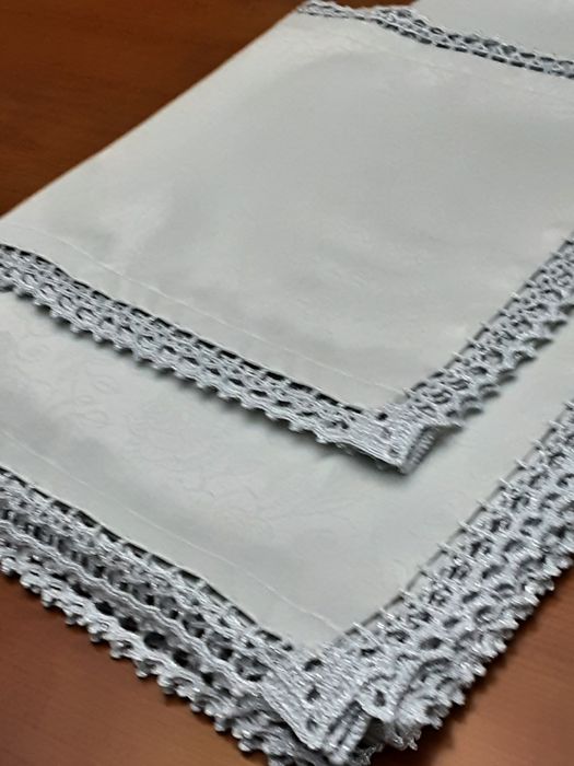 Toalha bom tecido  Natalício com ponto  croché linha  pratiada