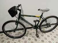Bicicleta nova de montanha