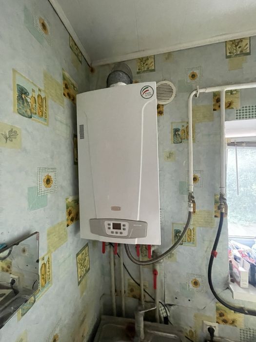 Пів будинку на початку пр-т Курський. Є-відновлення