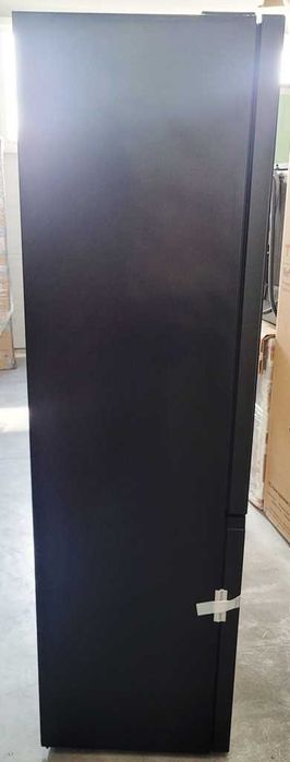 Lodówka GORENJE NRK620EABXL4 No Frost 200cm Czarna