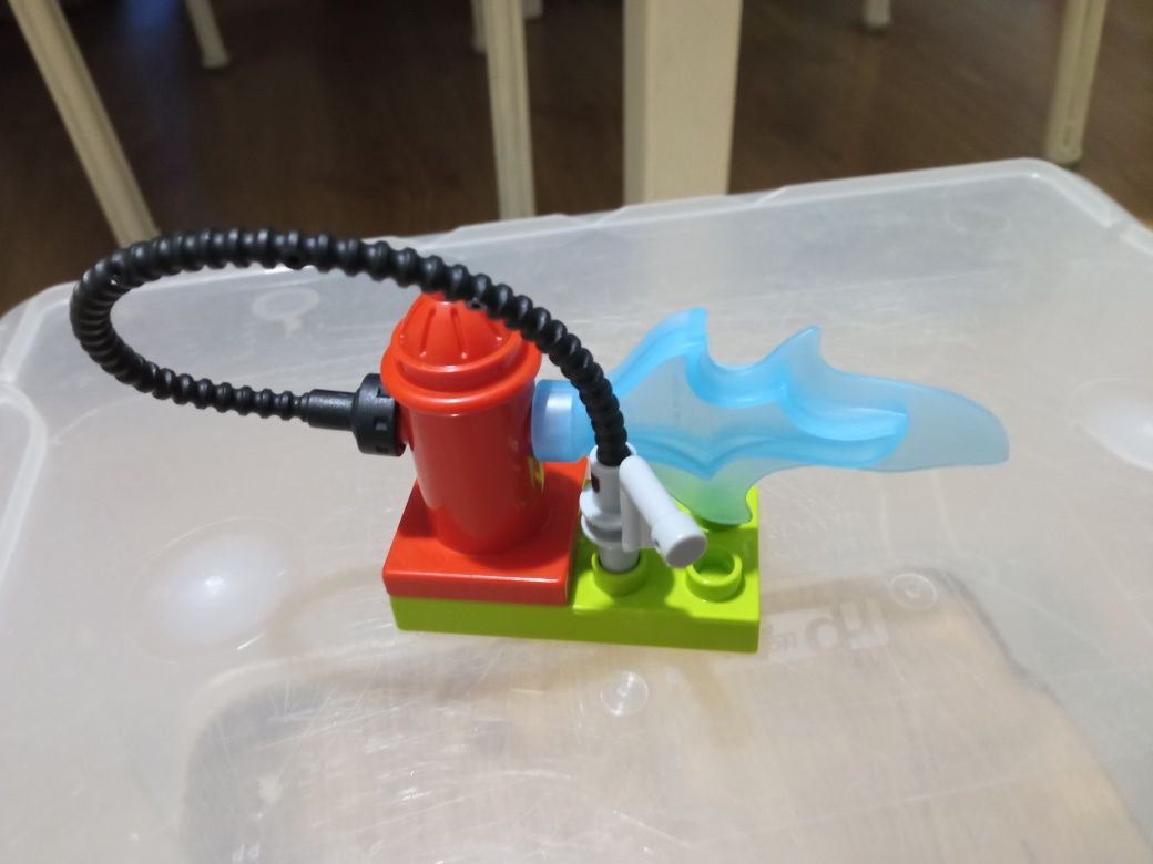 Nowe Lego Duplo hydrant, woda, wąż