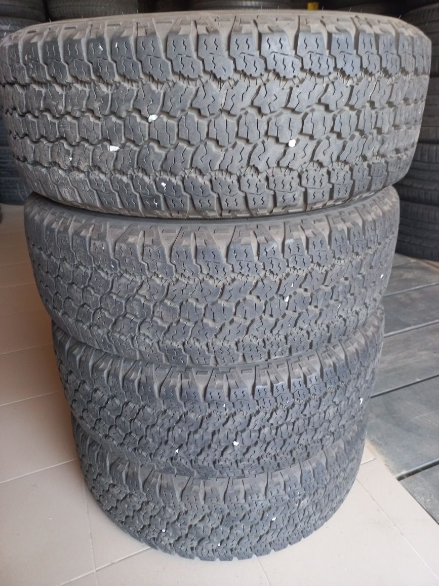 Шини r17 235 65 Goodyear 8мм 19рік