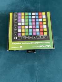 Launchpad mini firmy novation