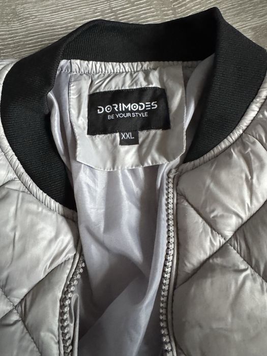 Курточка жіноча