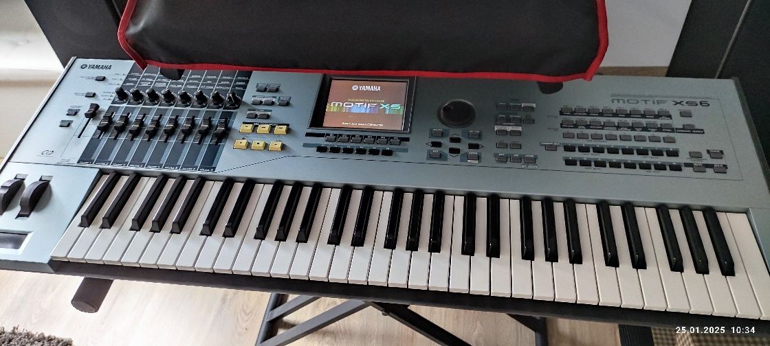 Syntezator Yamaha motif XS 6