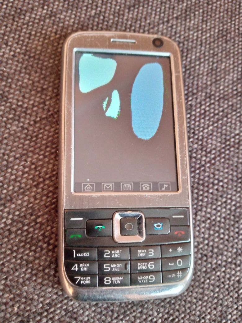 Телефон Nokia E72 TV