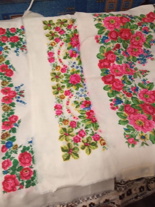 Платки  шерстяные.