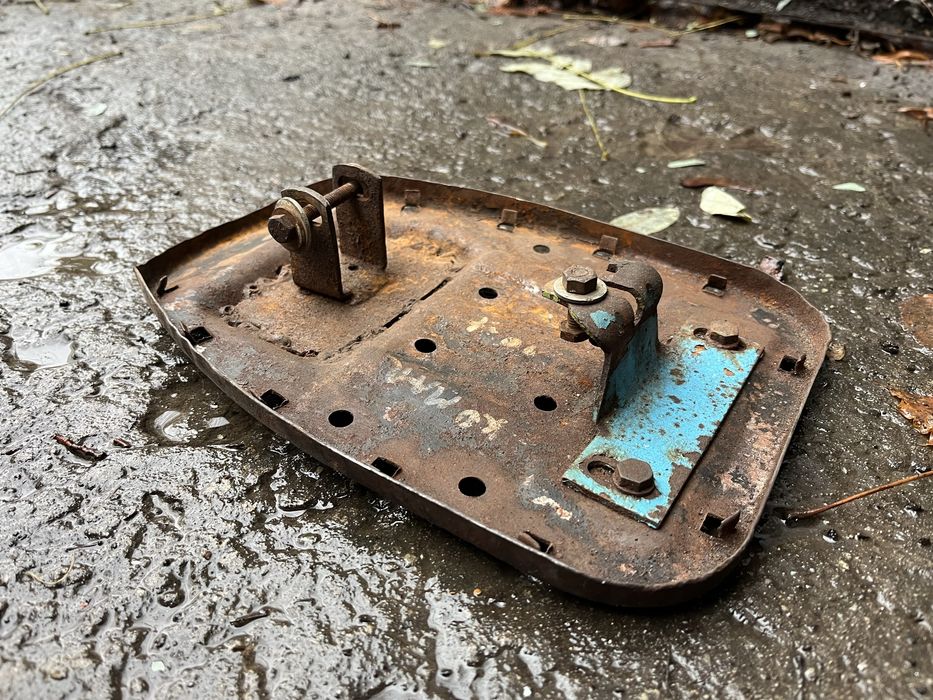 Romet Motorynka Pony Komar 2350 blacha podstawa siedzenia uchwyt orygi