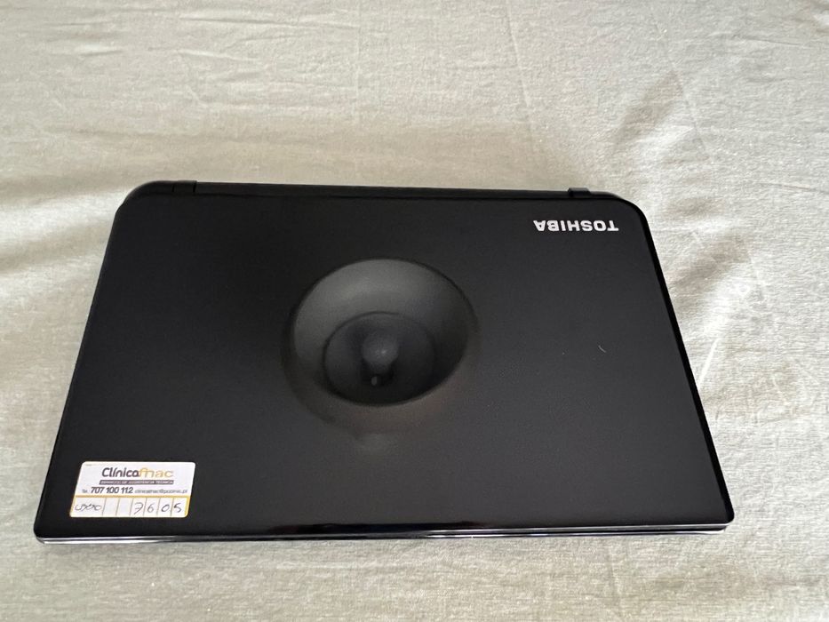 Computador Portátil Toshiba para peças (sem disco)