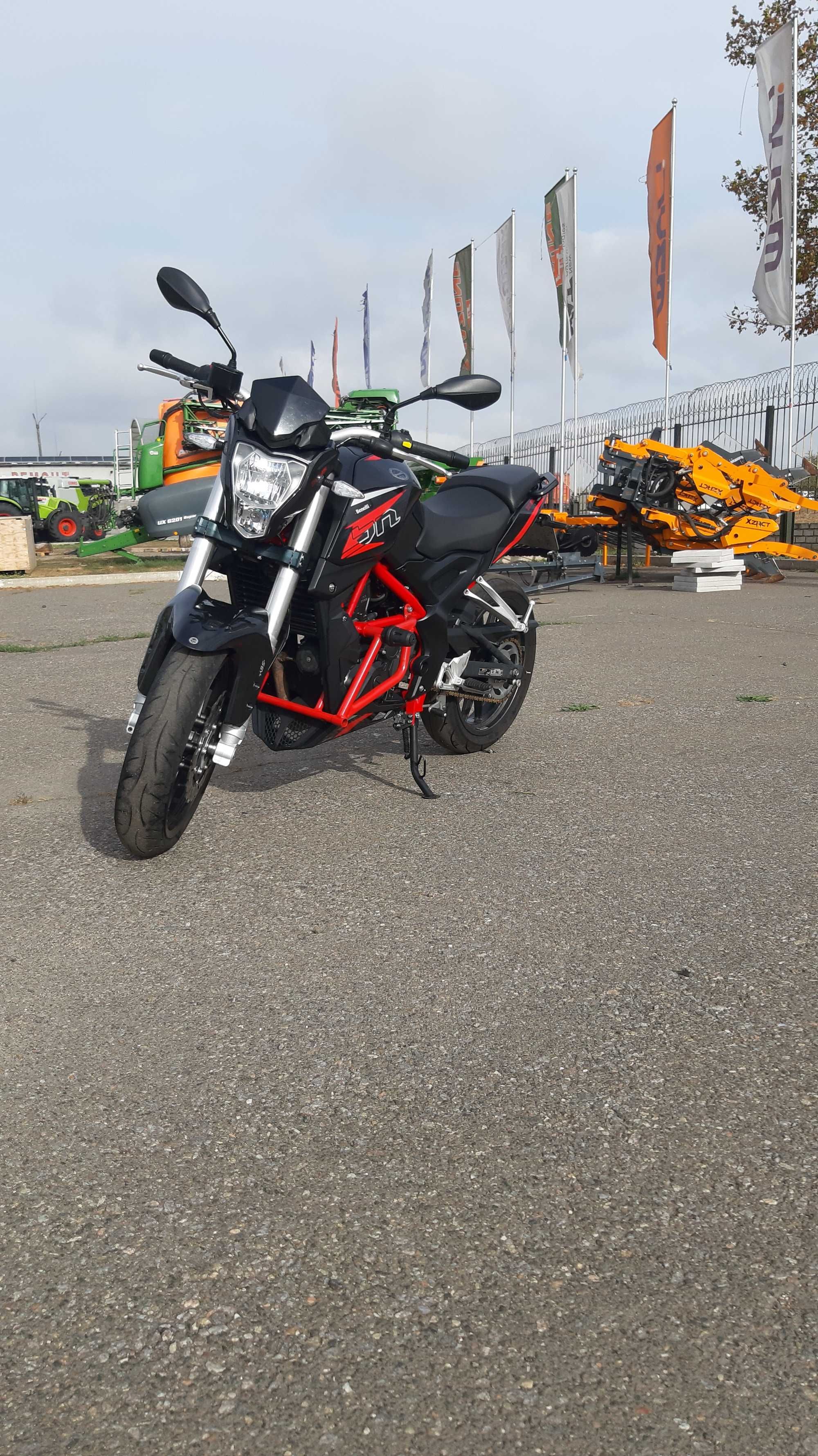 Продам мотоцикл Benelli BN251 ABS