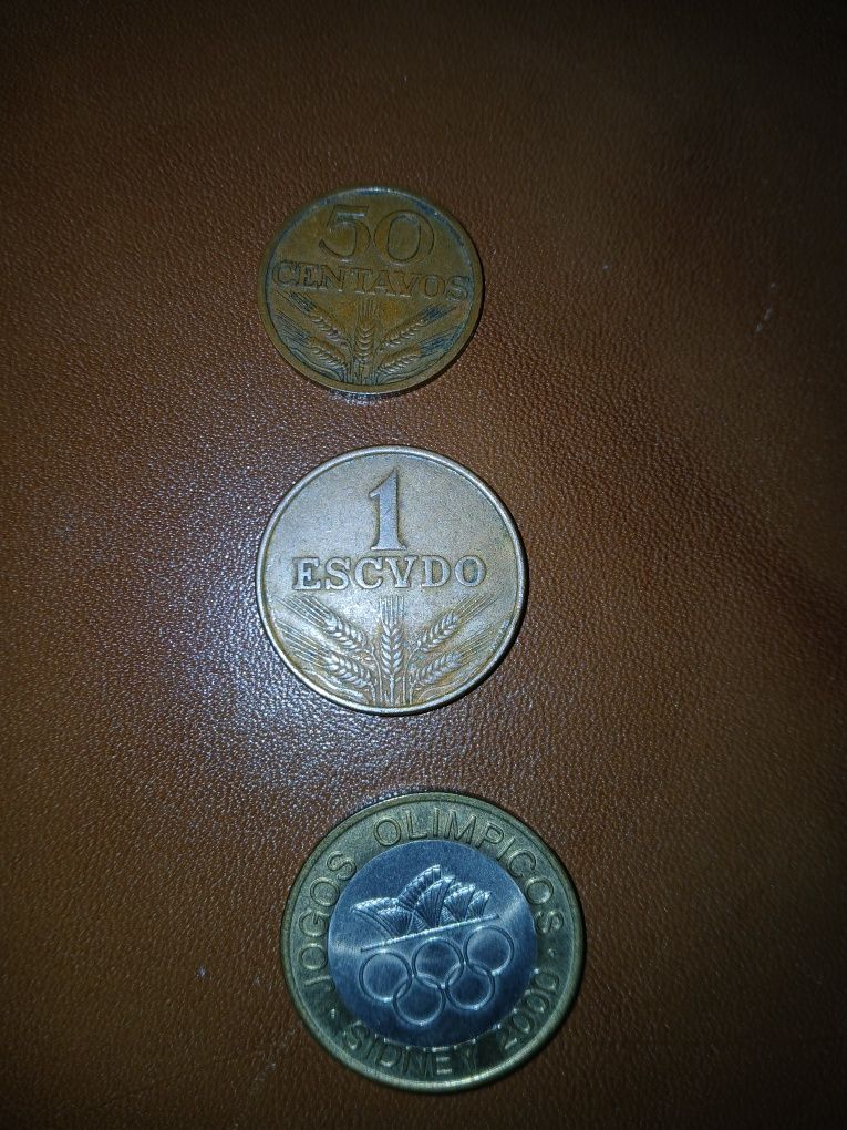 Moedas antigas aos colecionadores