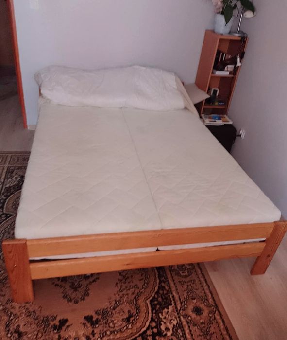 Łóżko 2-osobowe, rama z materacem, stan bardzo dobry!