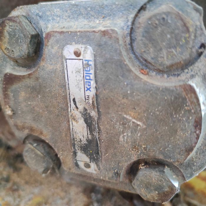 Zagęszczarka do koparki, do skarp, wykopów i trudno dostępnych miejsc