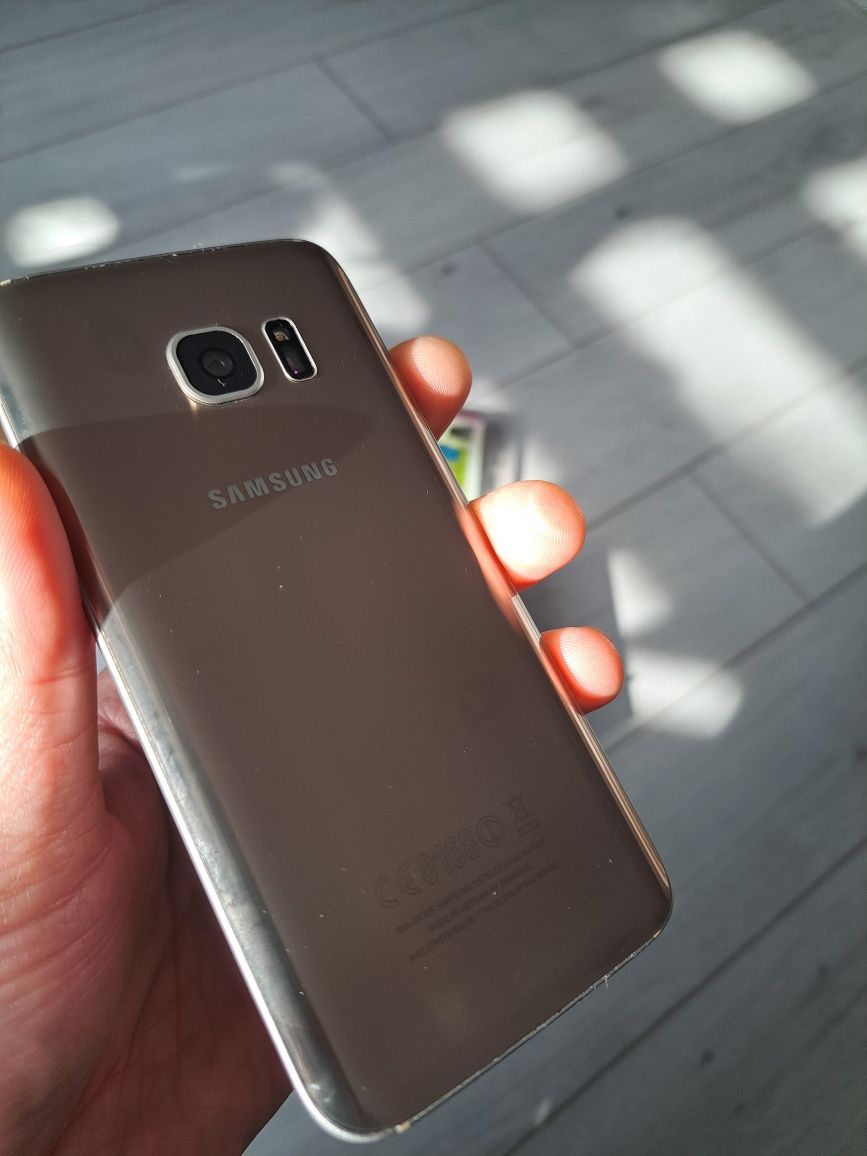 Samsung Galaxy S7 GOLD