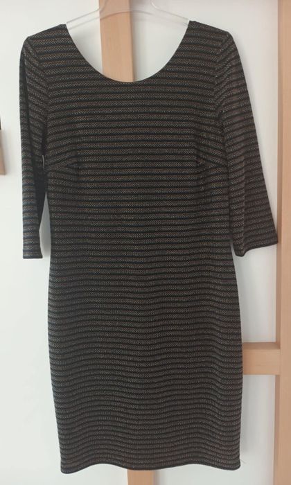 Elegancka dopasowana sukienka George rozm 44