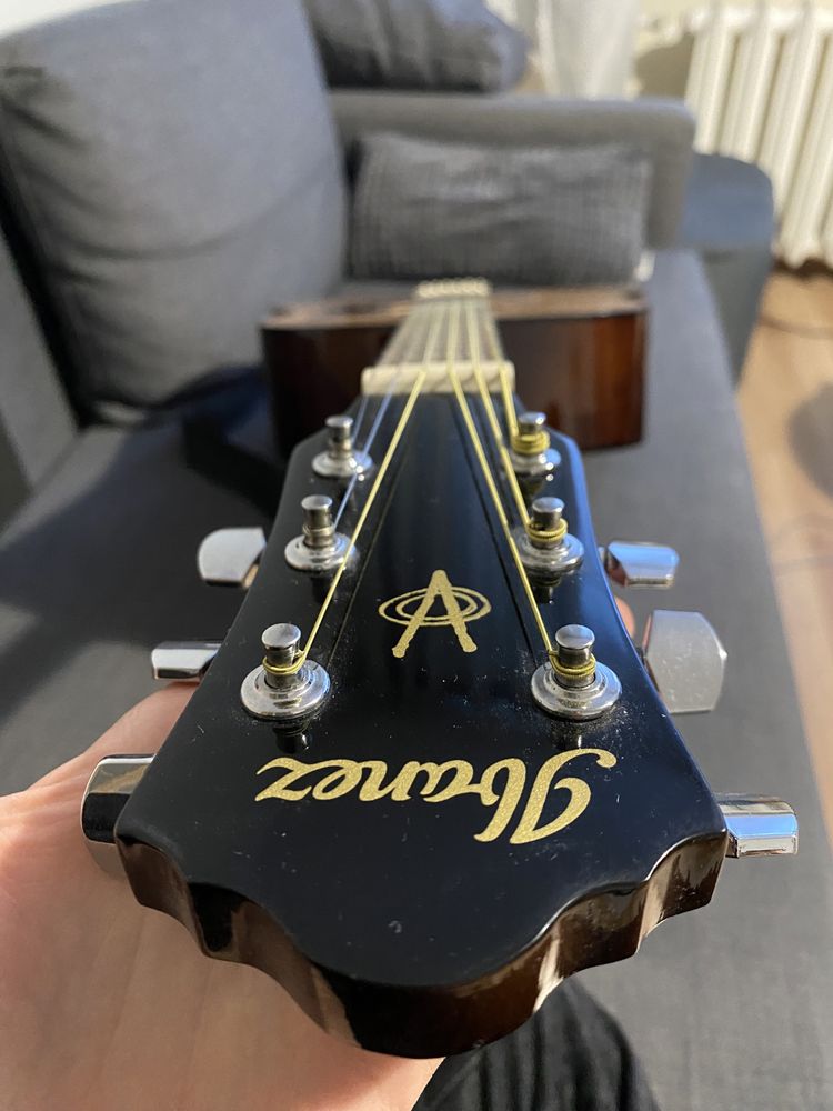 Ibanez model V50NJP-NT stan dobry