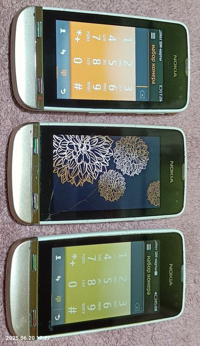 Nokia Asha 311 ,(2012р.в.), лот з 3 ґаджетів.