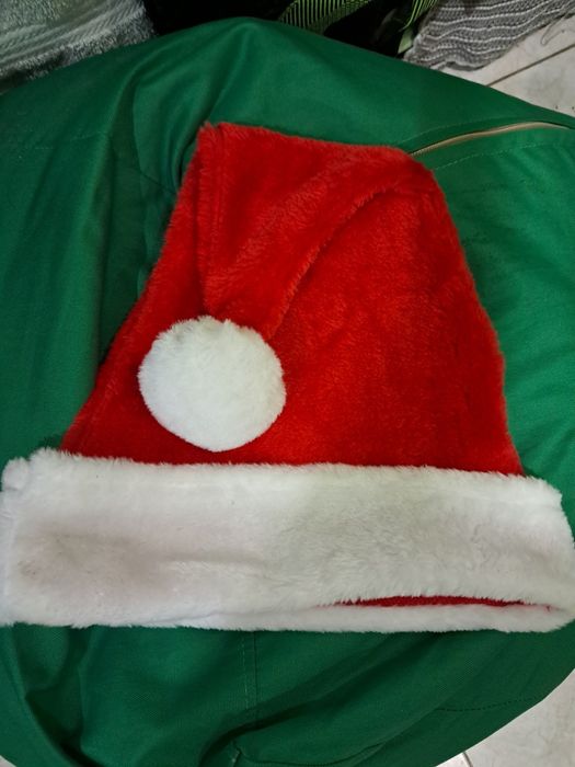 Новая, новорічна шапка.