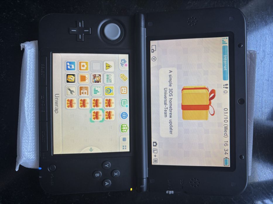 Nintendo 3DS XL em caixa