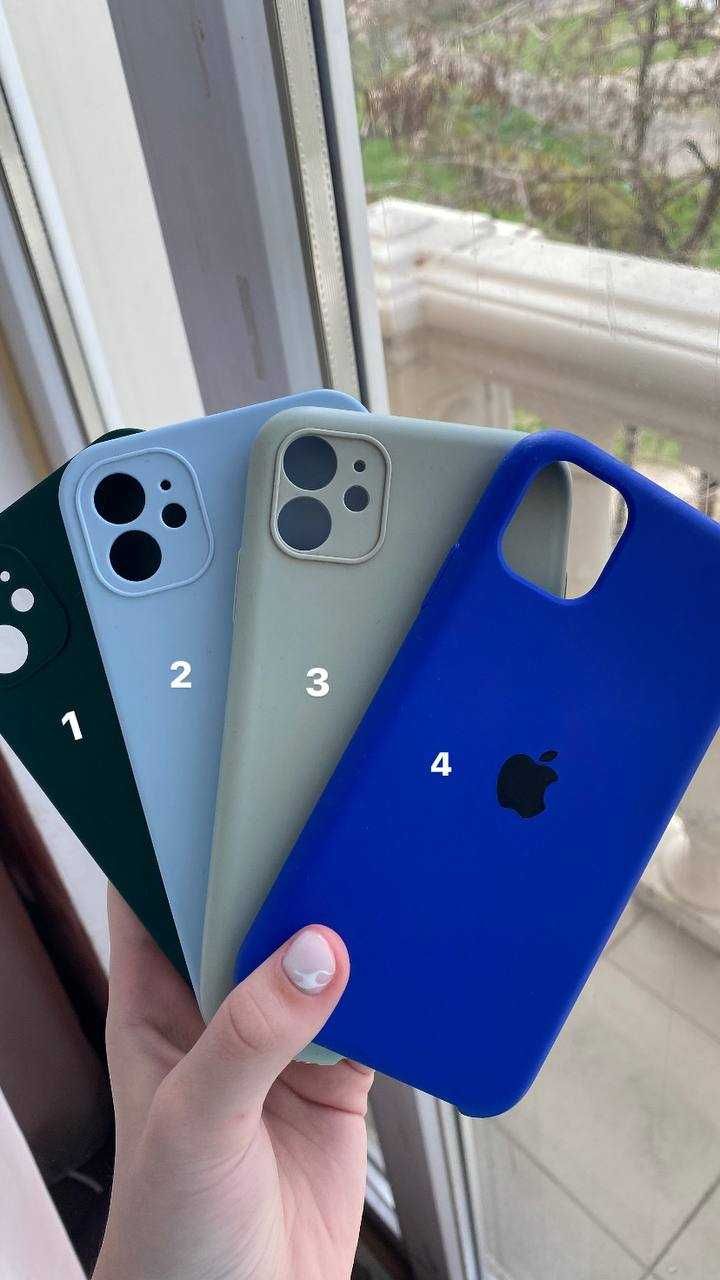 Чохли на Iphone 11 б/у