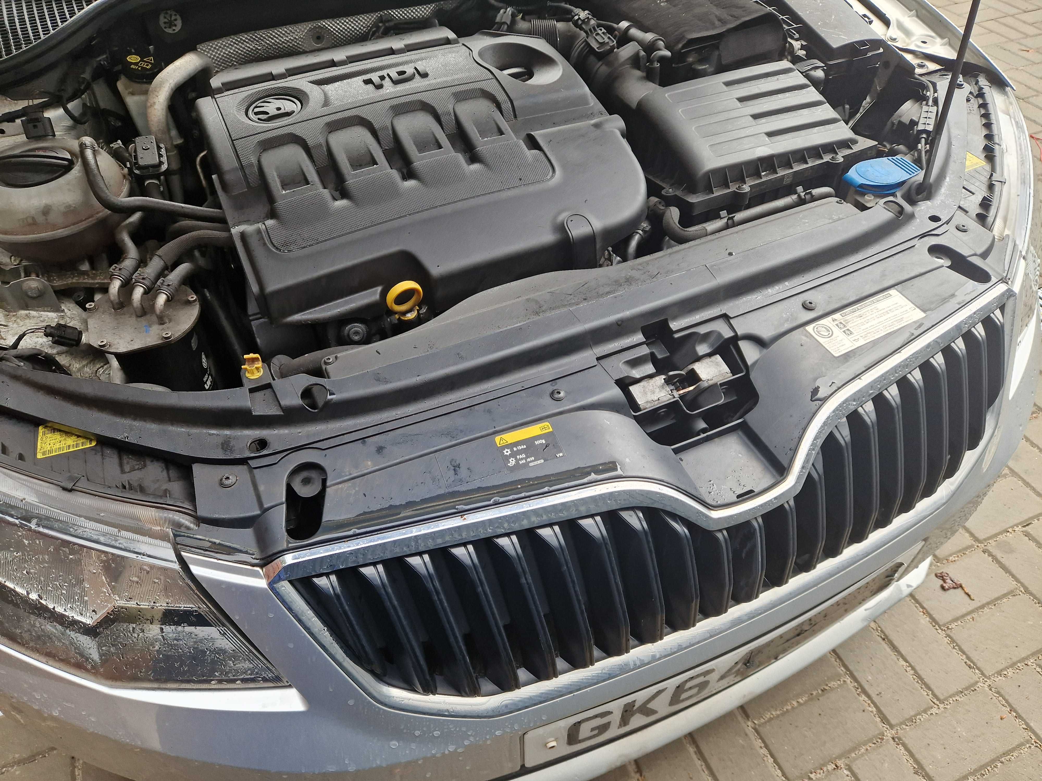 Skoda Octavia 3 III la7w części pas przedni chłodnice LS9R ćwiartka dr