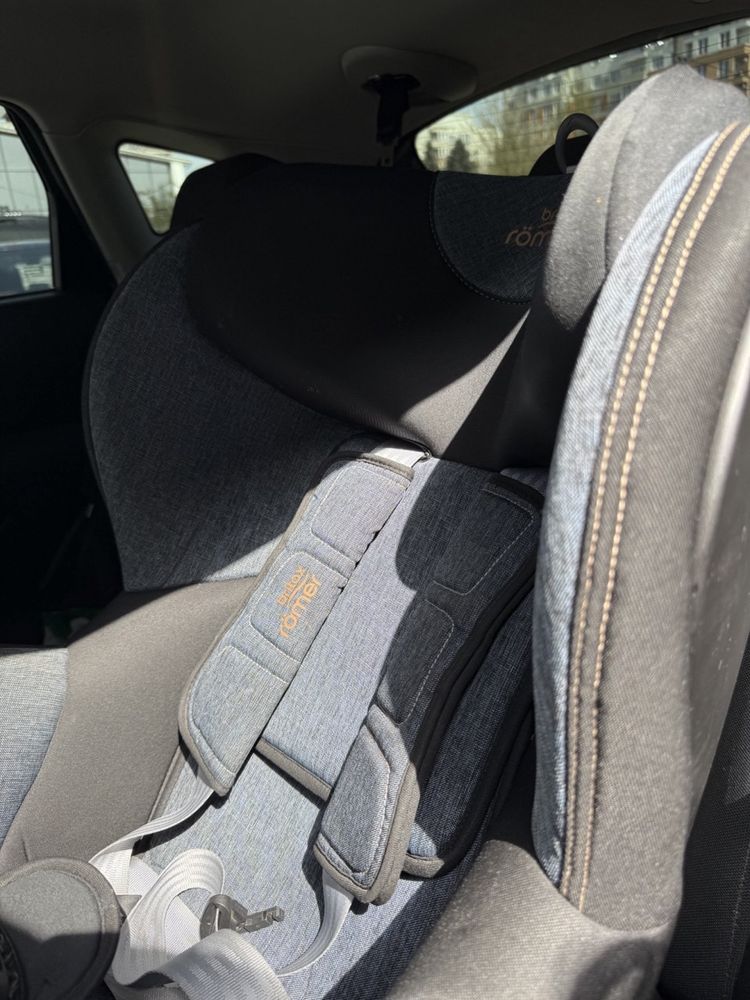 Автокрісло Britax-Romer Trifix 2 i-Size