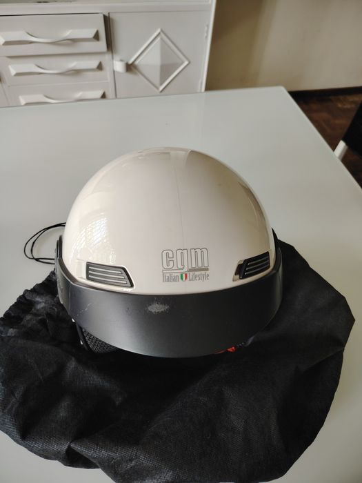 Capacetes mota como novos