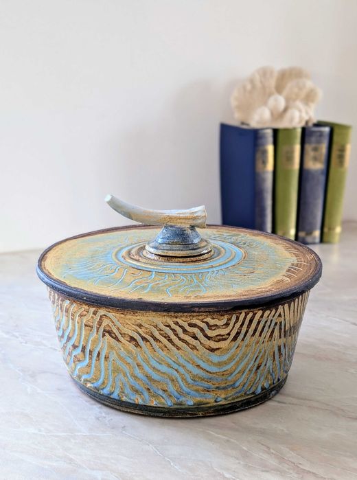 Duże ceramiczne naczynie z pokrywką West Virginia