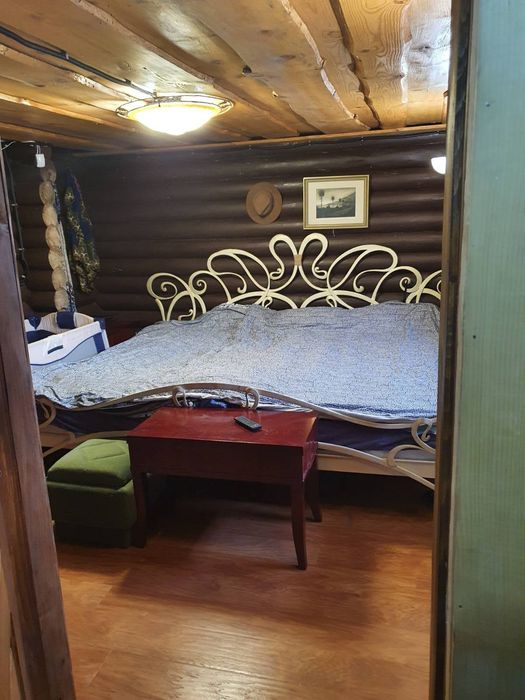 Распродаю мебель, КОВАННАЯ кровать,2800 на 2400, ДУБОВЫЕ столы стулья