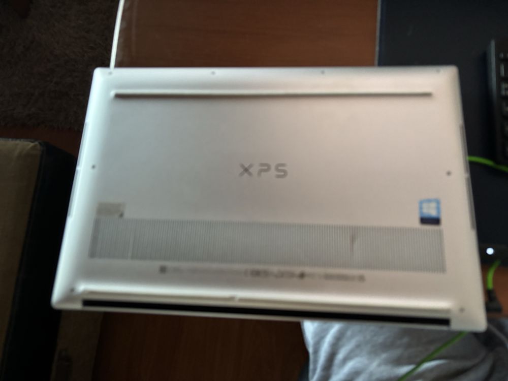 Portatil DELL XPS 15