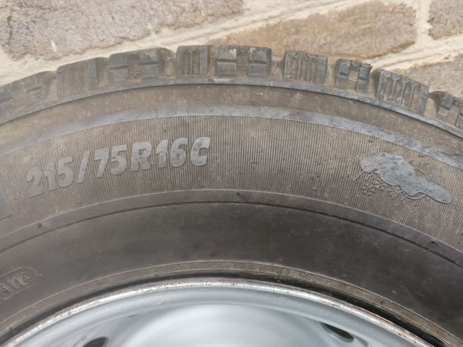 Продам запасне коліща 215/75 R 16C