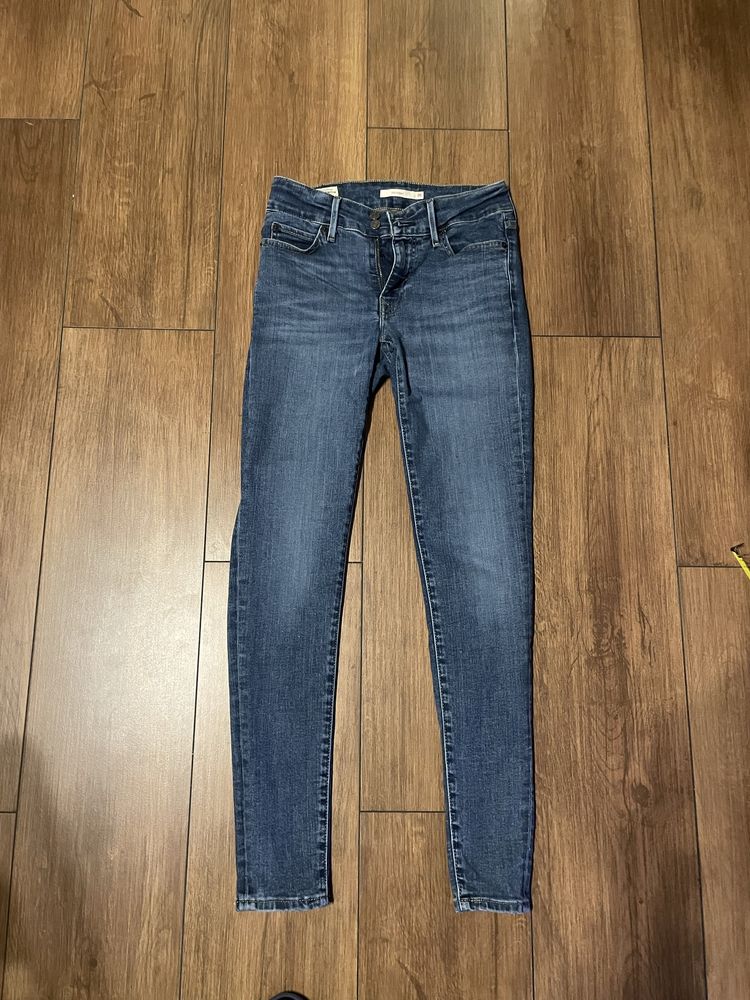 Spodnie Levis 711 Skinny Jeansy Slim Fit  rozmiar 26/30 raz założone