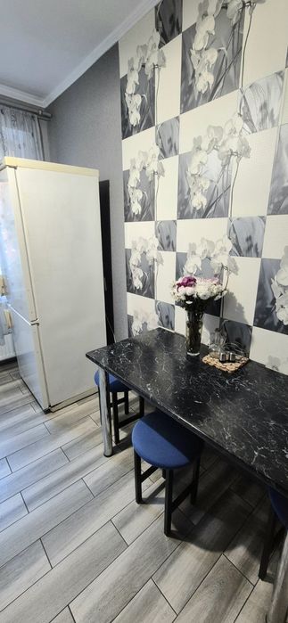 Оренда 2кім.квартира  з ремонтом.