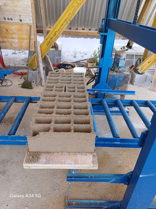 Blocos de cimento fabricamos por encomenda