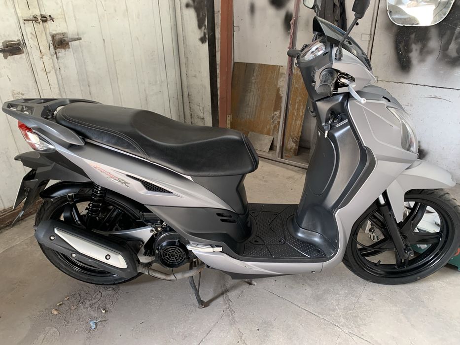 Продам скутер SYM150 SR