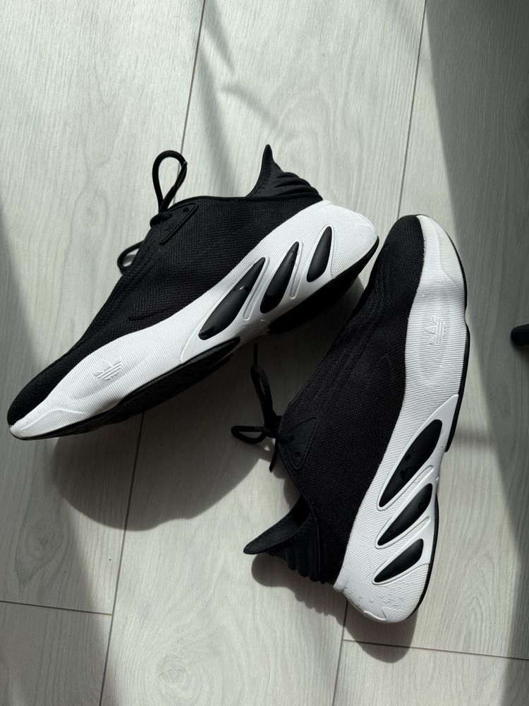 Чоловічі кросівки adidas Originals Adifom