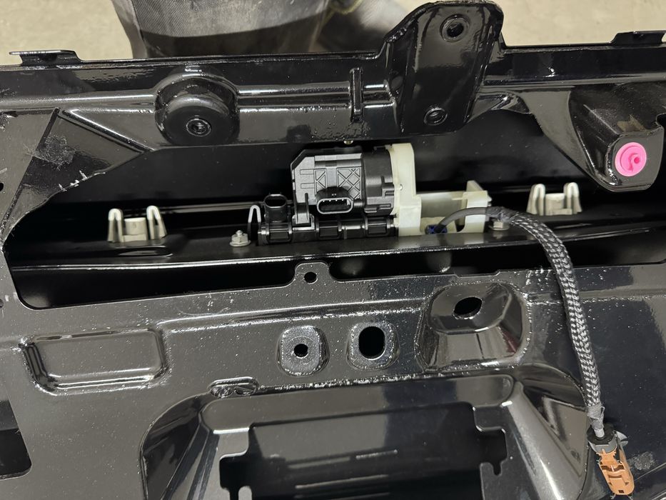 Мерседес W213 S213 задня ляда. Скло, моторчик щітки, електро замок