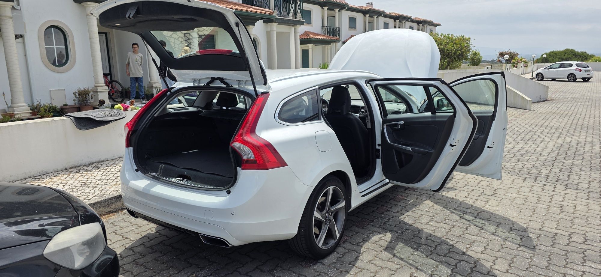 Volvo V60 D6 2.4