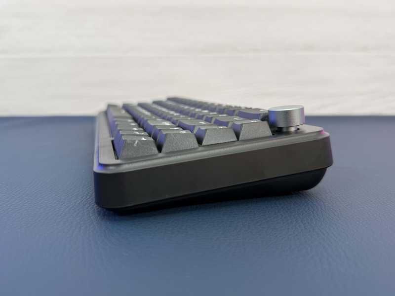 Механічна бездротова клавіатура YUNZII - B68 Milk V2 Switch Linear rgb