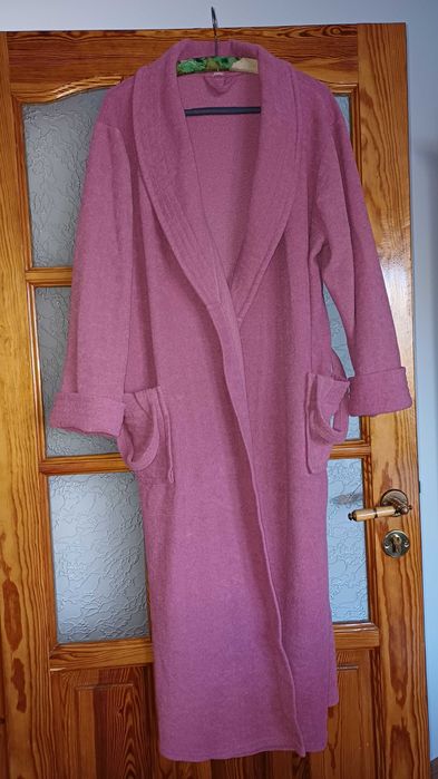 Szlafrok duży damski kolor różowo fioletowy.