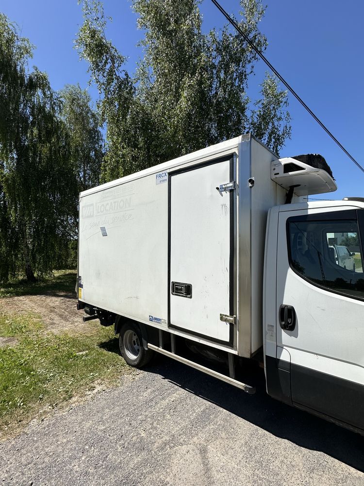 Zabudowa Chłodnia, izoterma, chłodnia stacjonarna Carrier 350 magazyn