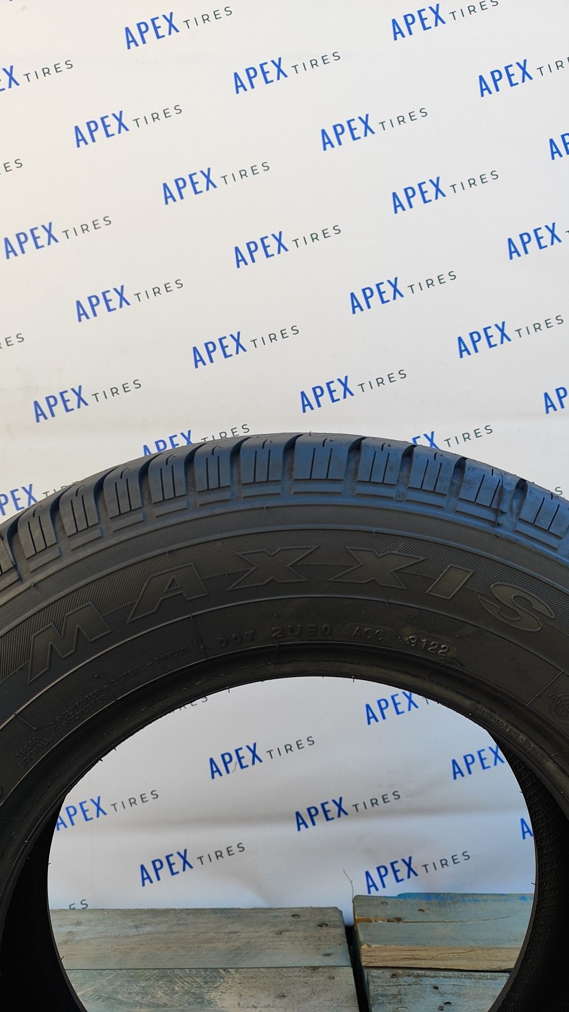 Шина розпаровка Maxxis 215/70 R15C 215*70 15 C  Vansmart MCV 3+