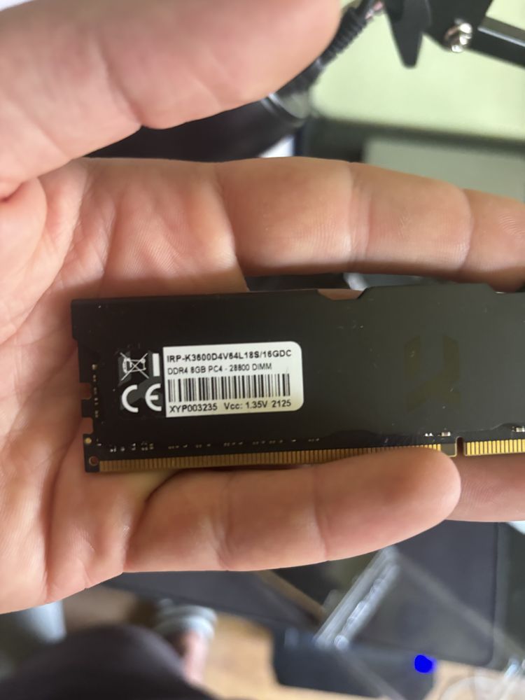 Ram irdm pro ddr4 16gb