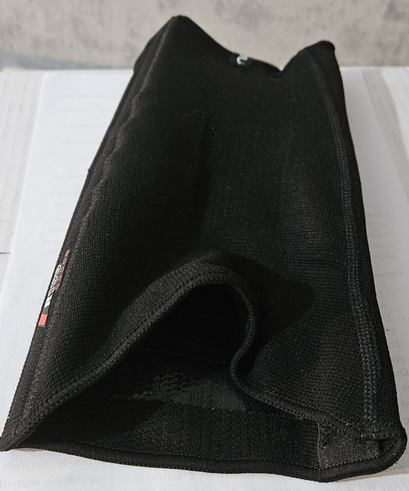 Joelheira de Suporte Lateral e Rótula em Gel R100 (Tamanho M)