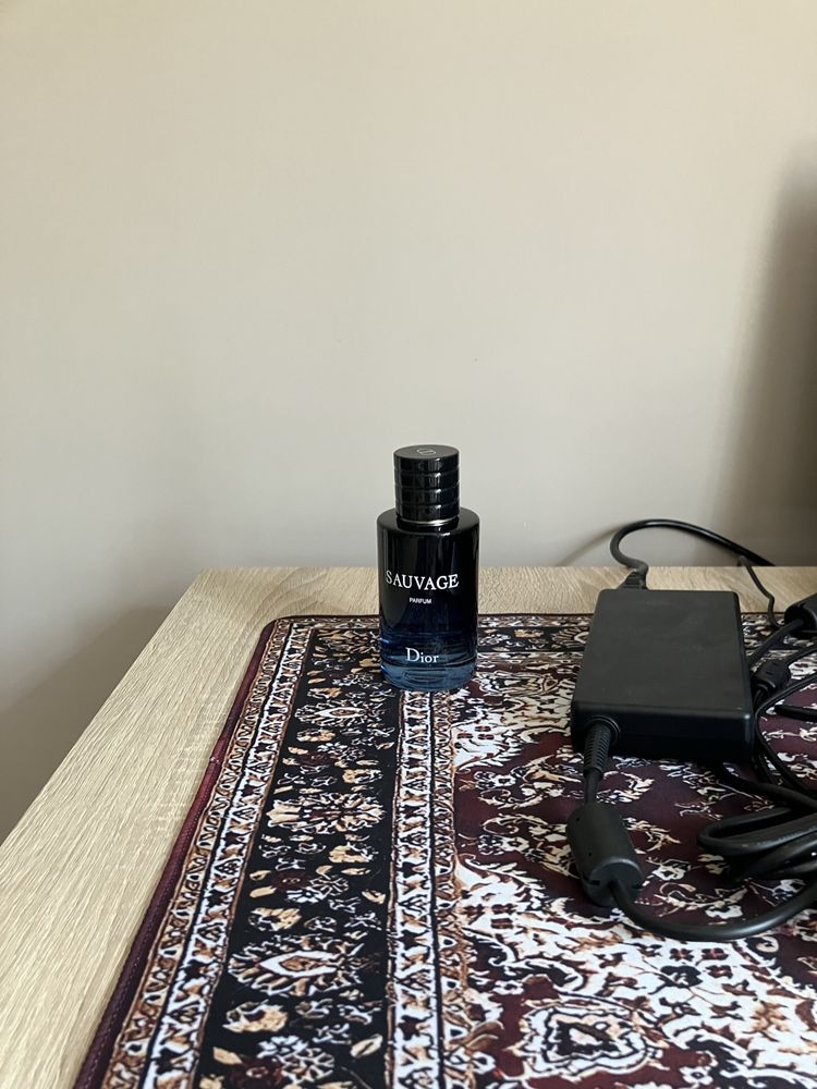 Perfum dior sauvage